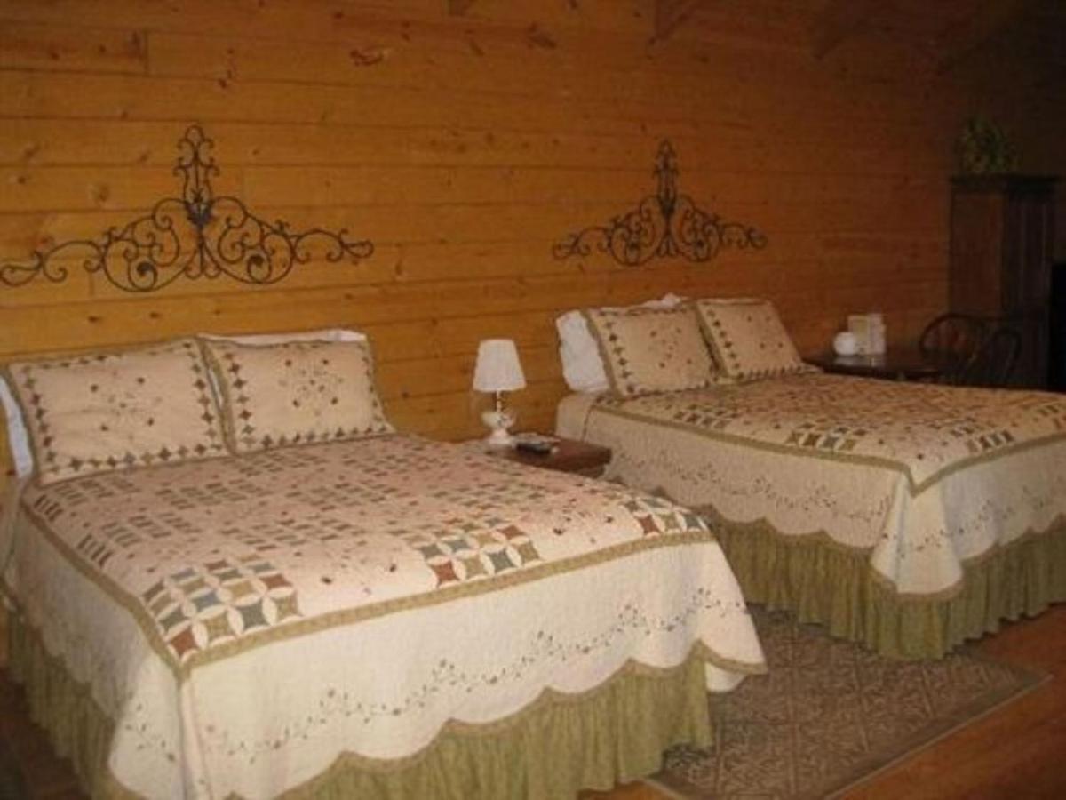 Pine Tree Inn Panaca Bagian luar foto